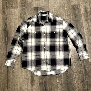 Old Navy Woman’s Boyfriend Flannel Shirt Top